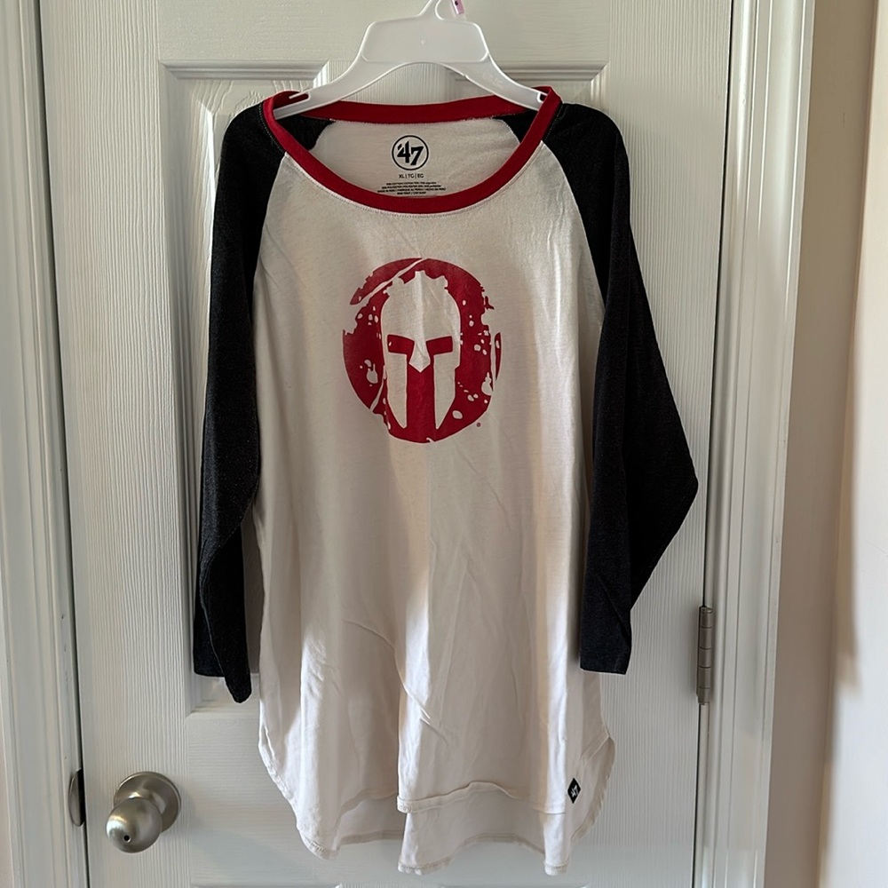 Women’s extra large spartan race, Raglan T-shirt excellent condition, like new